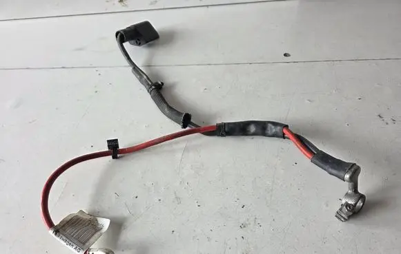 Audi A3 S3 8V Positive cable (battery) 5Q0971228K