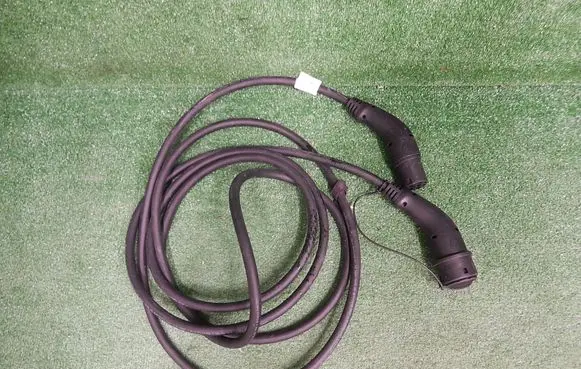 Porsche Taycan 9J1 Electric car charging cable 4N0971675C