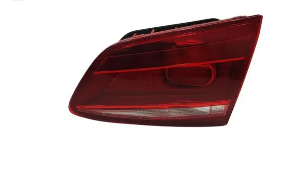 Tailgate rear/tail lights