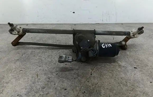 Suzuki Swift I Front wiper linkage 