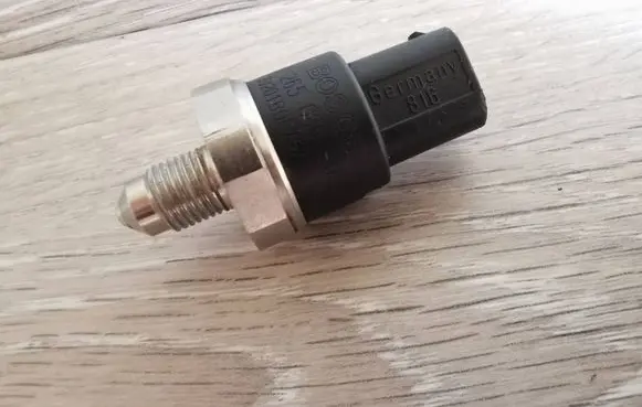 Mercedes-Benz ML W164 Coolant temperature sensor 74803 39201B055757