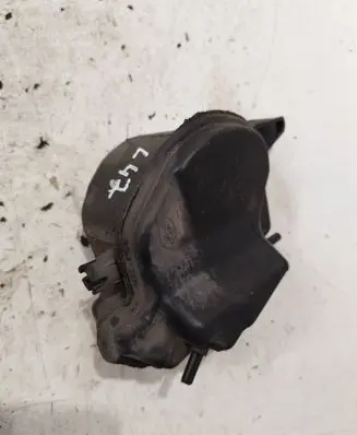 Vacuum air tank