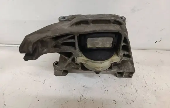 Citroen C4 Grand Picasso Engine mount bracket