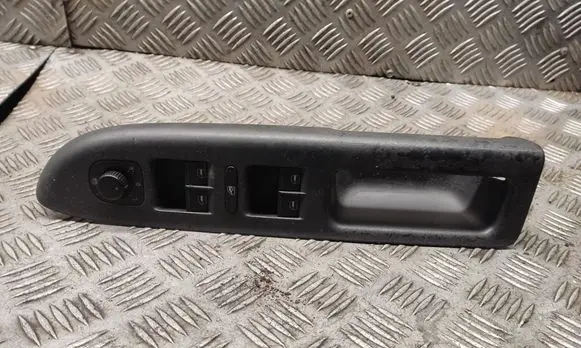 Volkswagen Golf Plus Electric window control switch 5m1867371b