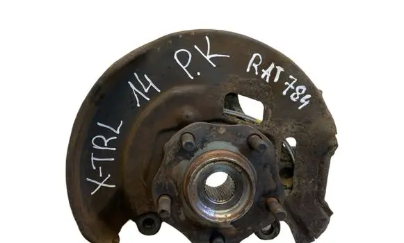Nissan X-Trail T32 Front wheel hub