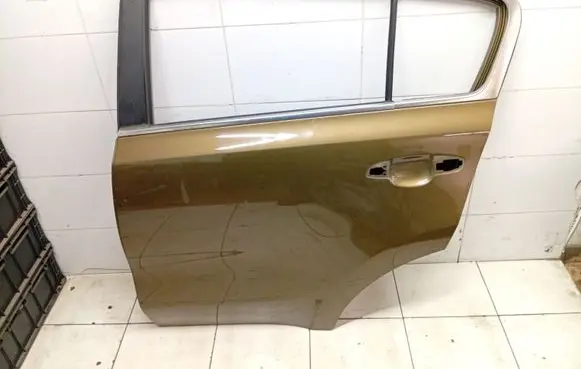 KIA Sportage Rear door