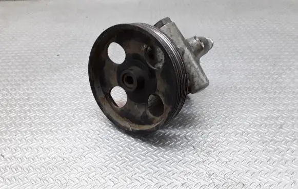 Renault Megane II Power steering pump