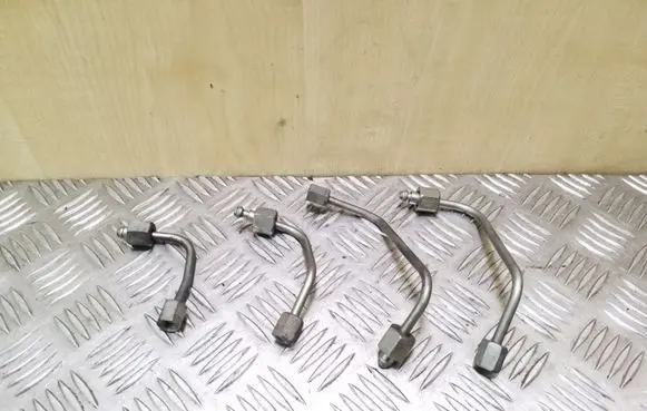 Fuel injector supply line/pipe