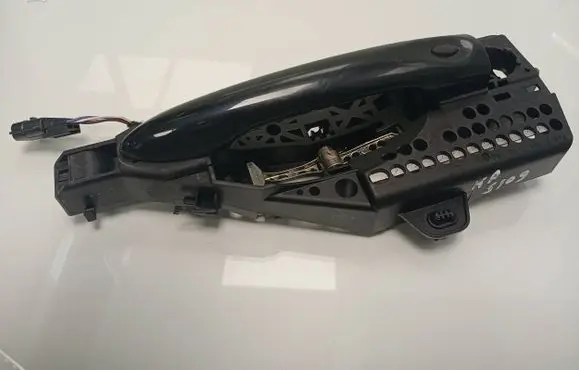 Renault Zoe Front door exterior handle 242578B 242889E