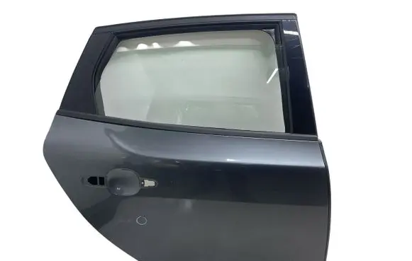 Volvo V40 Rear door