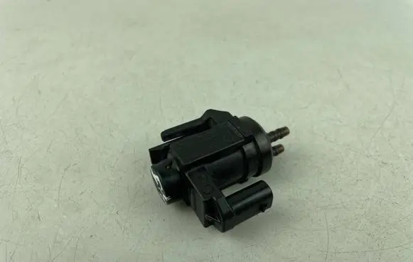 Mini One - Cooper F56 F55 Vacuum valve 8570591