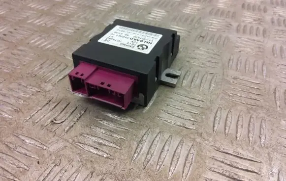 BMW 1 E82 E88 Fuel injection pump control unit/module 7276383