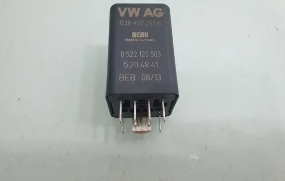 Audi A4 Allroad B8 Glow plug pre-heat relay 038907281B