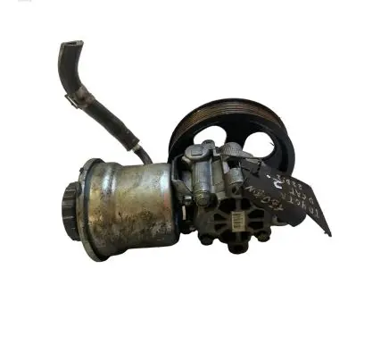 Toyota Corolla Verso AR10 Power steering pump