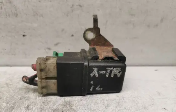 Glow plug pre-heat relay