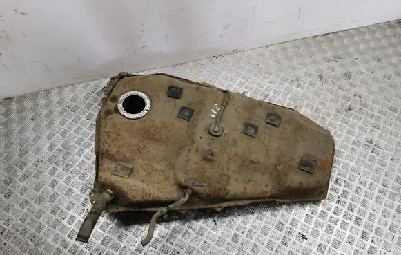 Toyota Corolla Verso AR10 Fuel tank 