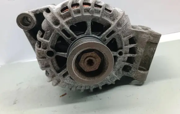 Ford Fiesta Generator/alternator AV6N10300HA TG12C087 211205902