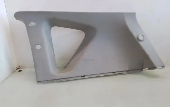 Toyota Corolla Verso E121 (C) pillar trim 624700F010