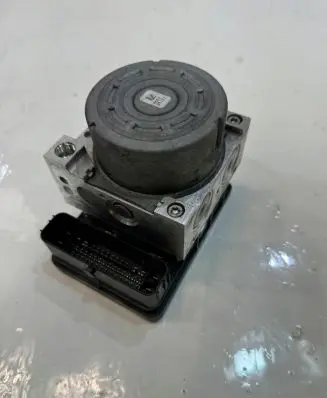 Skoda Superb B8 (3V) ABS Pump 5Q0614517DH