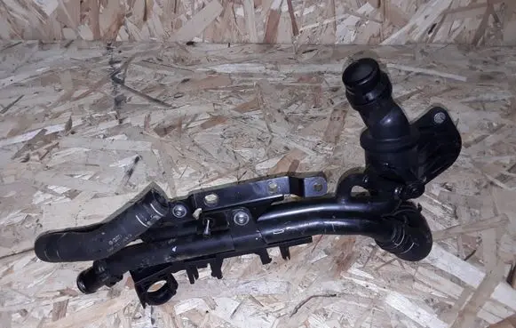 Audi TT TTS Mk2 Engine coolant pipe/hose 06F121111F 06F121065J