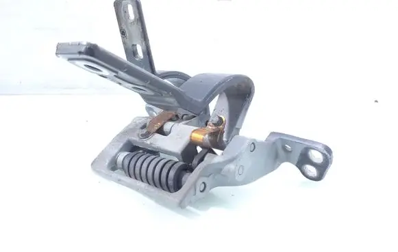 BMW 5 E60 E61 Tailgate/trunk/boot hinge 7061383