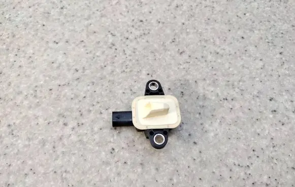 Audi A8 S8 D4 4H Airbag deployment crash/impact sensor 4H0955557