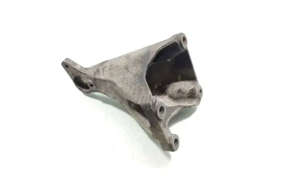 BMW 1 E81 E87 Engine mounting bracket 6781916