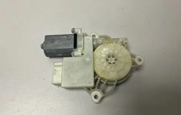 BMW X5 G05 Rear door window regulator motor 9450072 5A53094