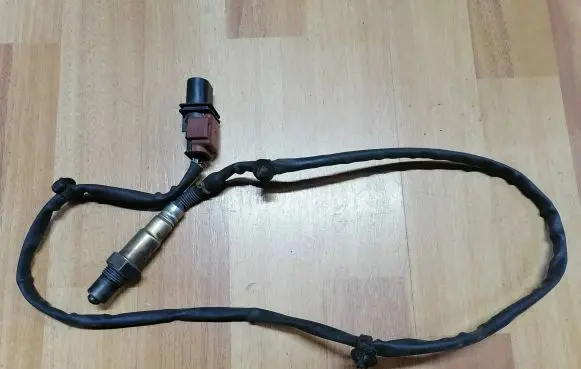Volkswagen Touareg I Lambda probe sensor 07Z906262E 0281004024