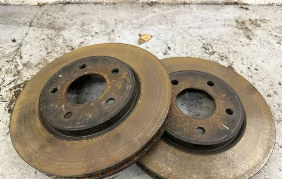 Nissan Leaf II (ZE1) Front brake disc