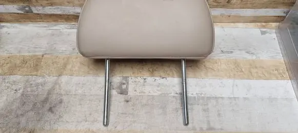 Subaru Outback Rear seat headrest 