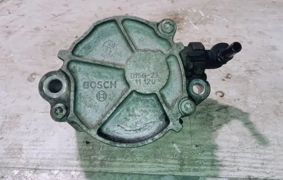 Volvo S40 Vacuum pump D1562A1112U