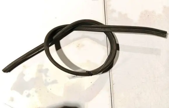 Suzuki Swift I Engine compartment rubber 