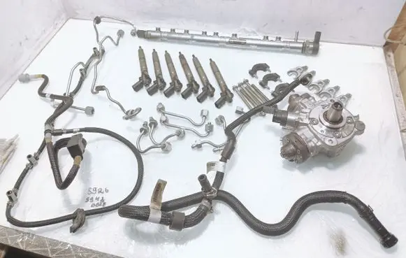 BMW 5 GT F07 Fuel injection system set 7799998 7799994 7802243