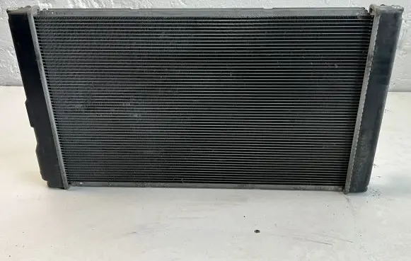 Toyota Prius (XW30) Coolant radiator