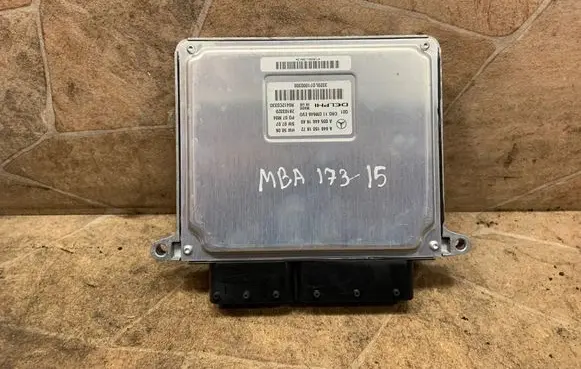 Mercedes-Benz C W204 Engine control unit/module A0054461640