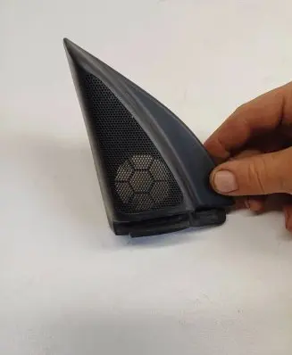 Side speaker trim/cover