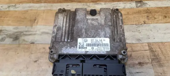 Volkswagen PASSAT B6 Engine control unit/module 03C906056AA 03C906056