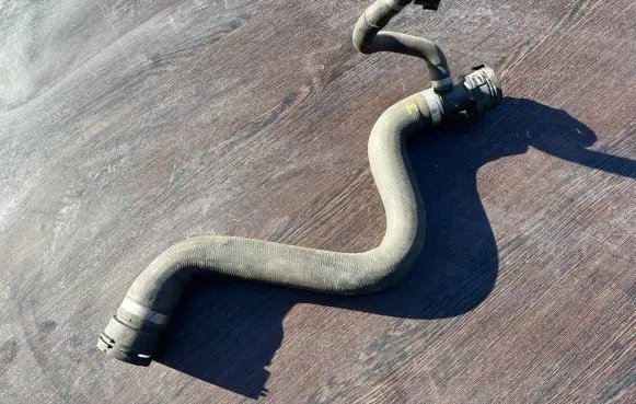 BMW X5 G05 Engine coolant pipe/hose 19906610 8654823