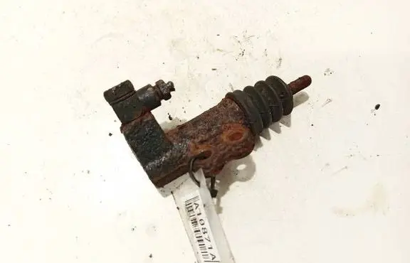 Master brake cylinder