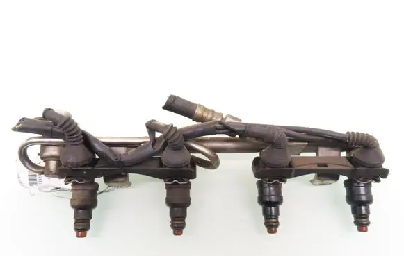 Audi A4 S4 B5 8D Fuel main line pipe 0280150444 058133551A