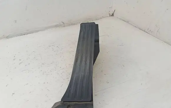 BMW 7 E65 E66 Accelerator throttle pedal 6772646