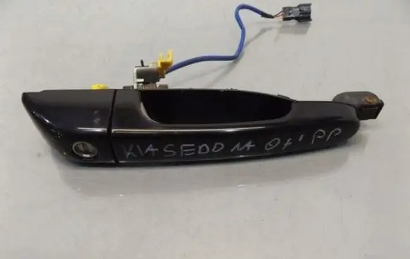 KIA Sedona Front door exterior handle