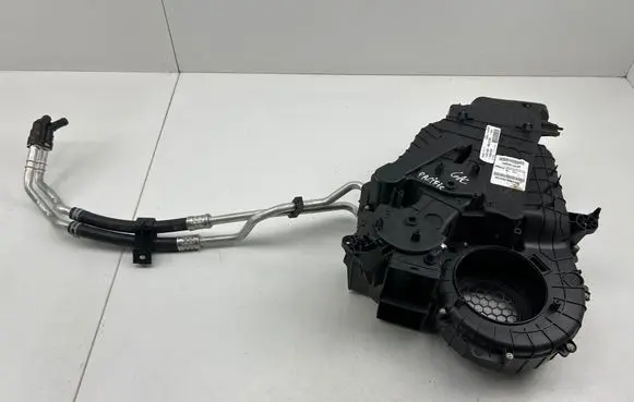 Chrysler Pacifica Interior heater climate box assembly 68342100AA 3340530