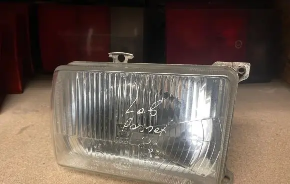 Volkswagen PASSAT B2 Headlight/headlamp 302124502