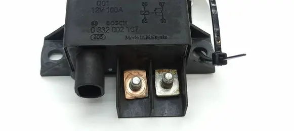 Mercedes-Benz E W211 Charging relay A0025426419