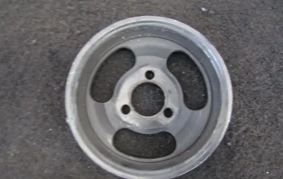 Opel Vectra B Water pump pulley 90502887