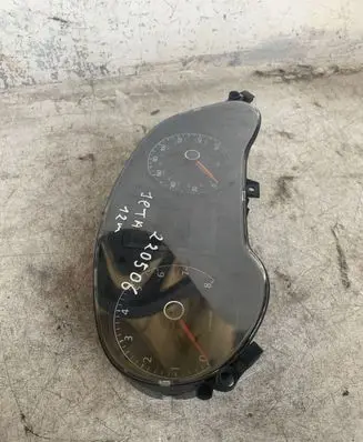 Volkswagen Jetta VI Speedometer (instrument cluster) 5C6920951