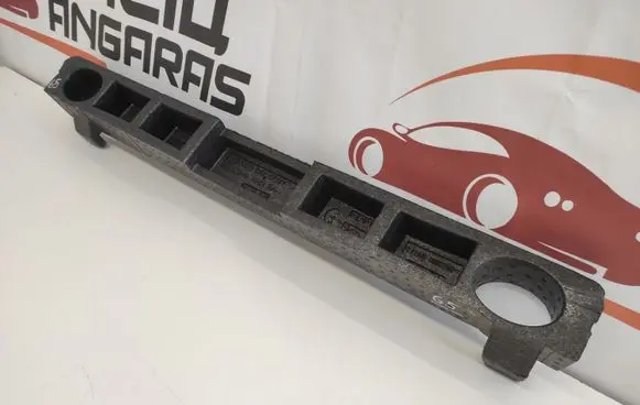 Front bumper foam support bar