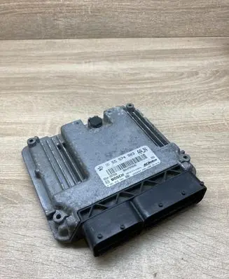 Opel Insignia A Engine control unit/module ECU 55574903 0281016704